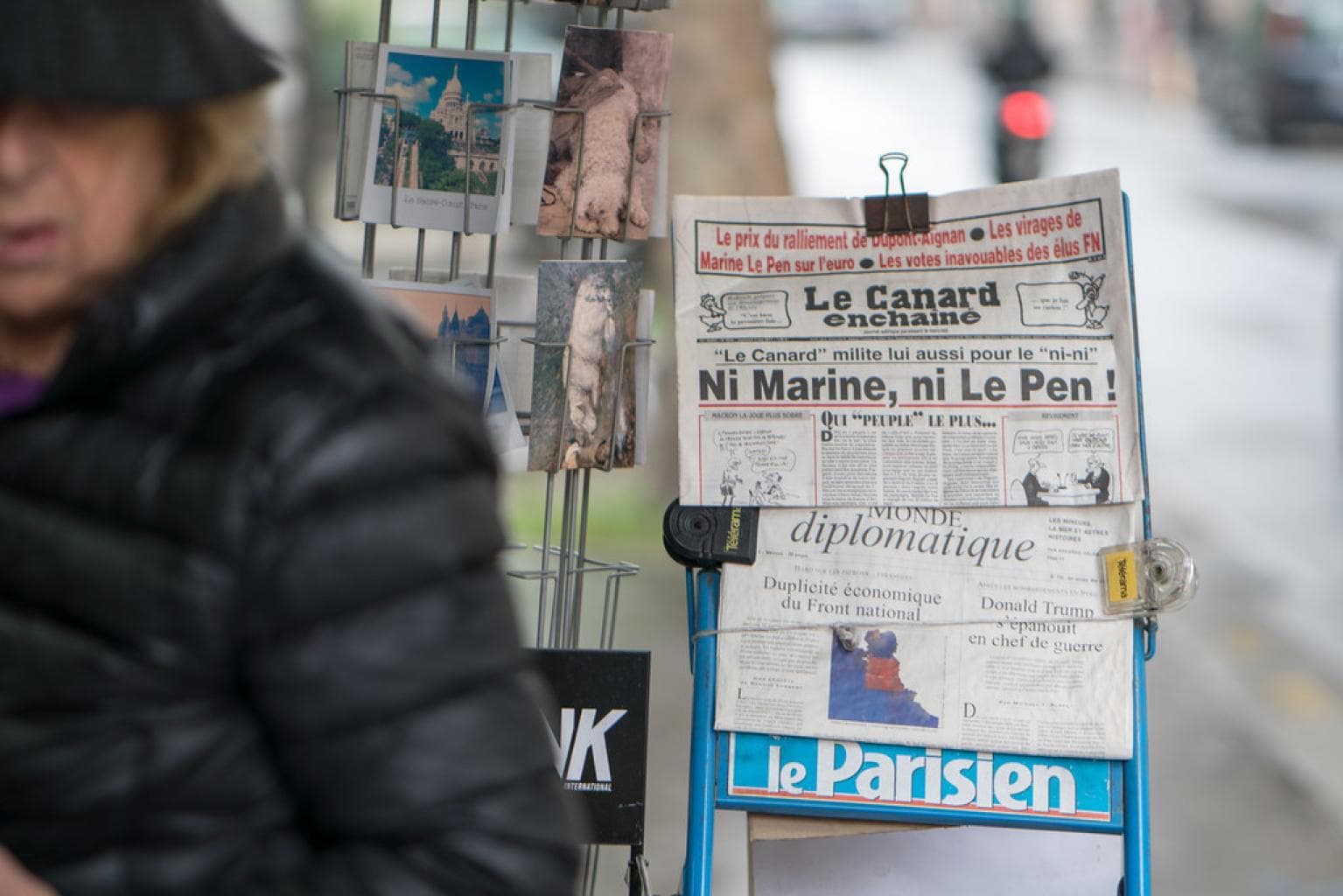 Soupçons d'emploi fictif au Canard Enchaîné : un procès sous tension