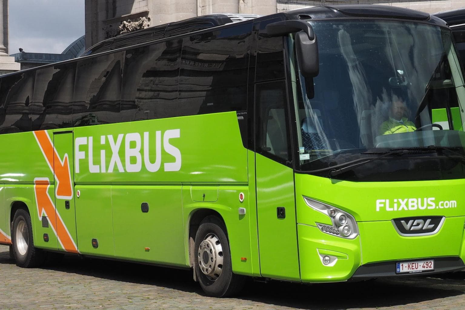 Deux Algériens en situation irrégulière relâchés après une agression au tournevis dans un Flixbus