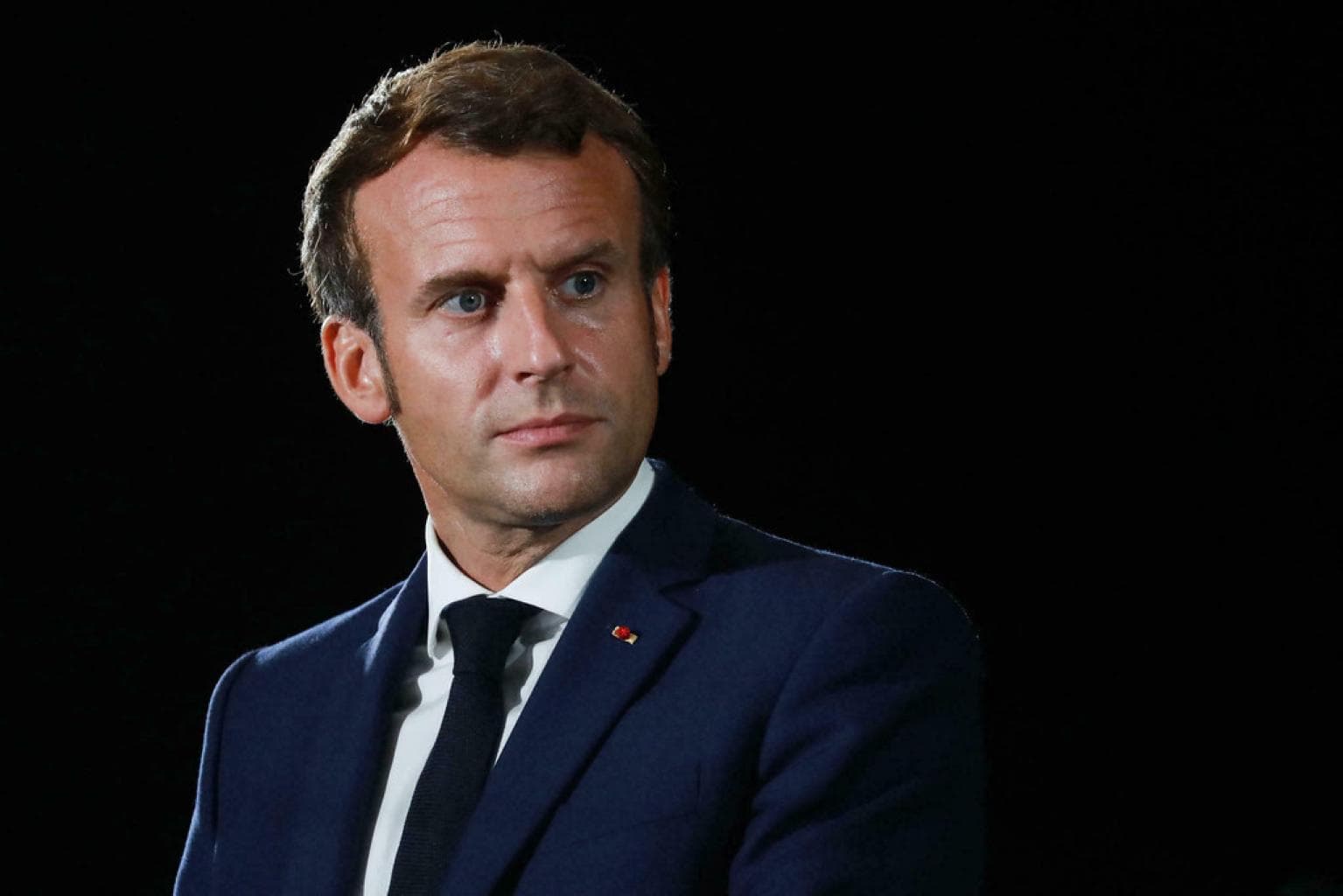 Emmanuel Macron au Maroc : une liste inattendue de personnalités l'accompagnant