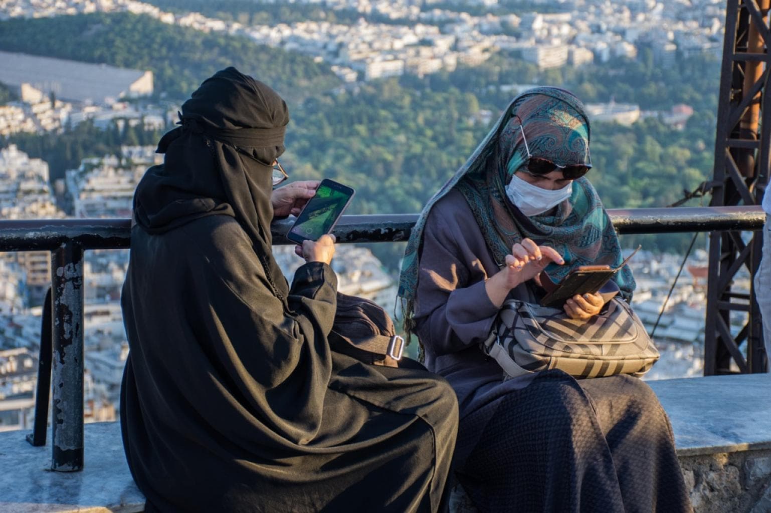 Le port de la burqa bientôt interdit en Suisse