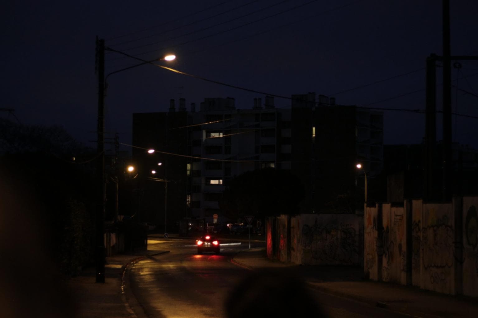 Bordeaux : 600 femmes réclament le retour de l’éclairage public nocturne au nom de leur sécurité