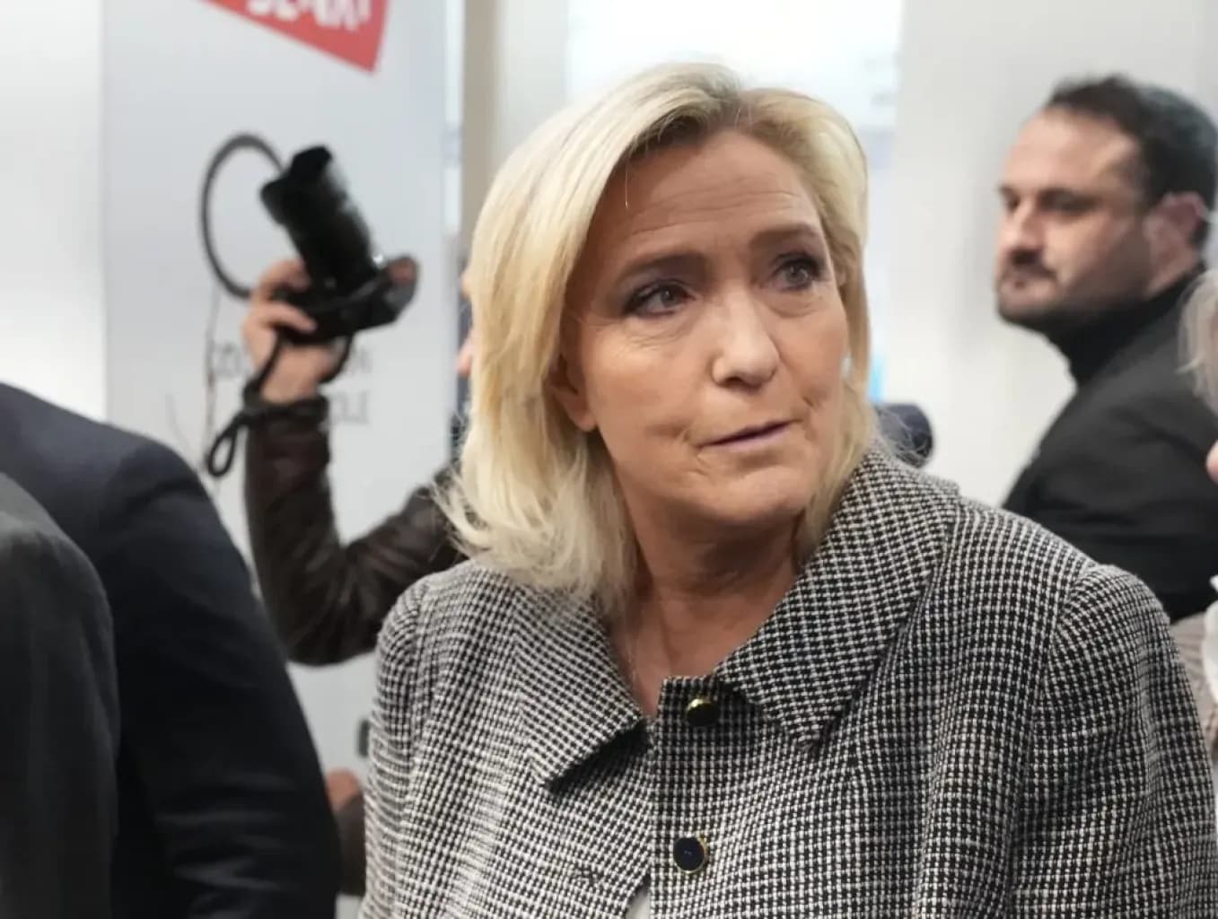 Tout comprendre des risques d’inéligibilité pour Marine Le Pen