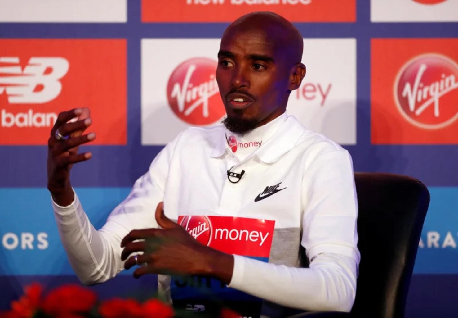 L'athlète Mo Farah pourchasse les voleurs de son téléphone et récupère son bien