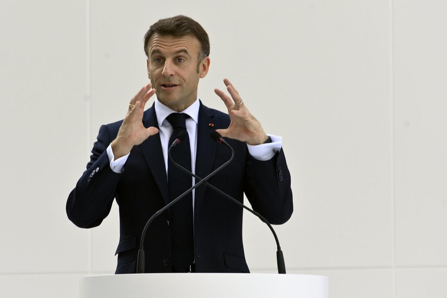 Nomination d'un Premier ministre : Emmanuel Macron pris entre les « lignes rouges » des partis