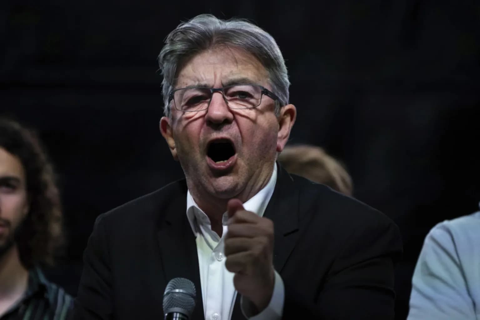 Jean-Luc Mélenchon prédit la chute du gouvernement Bayrou dès janvier