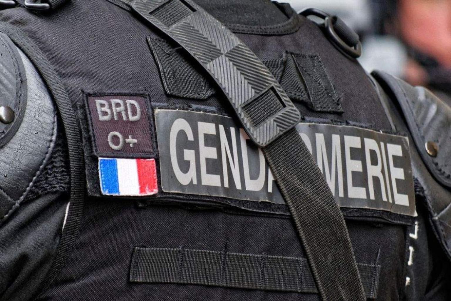 Un mineur et un jeune adulte attaquent la gendarmerie d'Ambarès-et-Lagrave avec des tirs de mortier