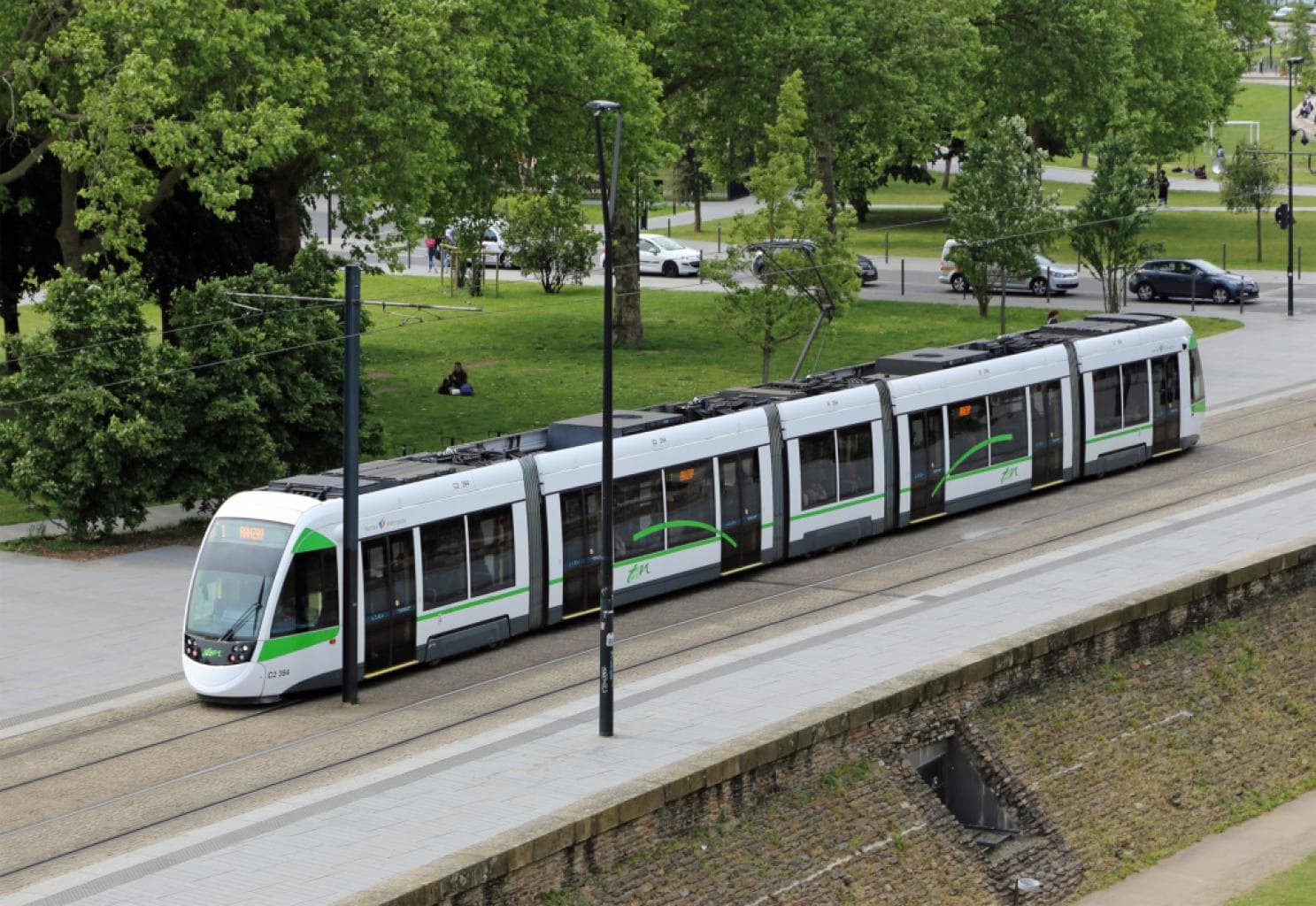 Nantes : après de nouveaux tirs sur un tram, les syndicats dénoncent une violence intolérable