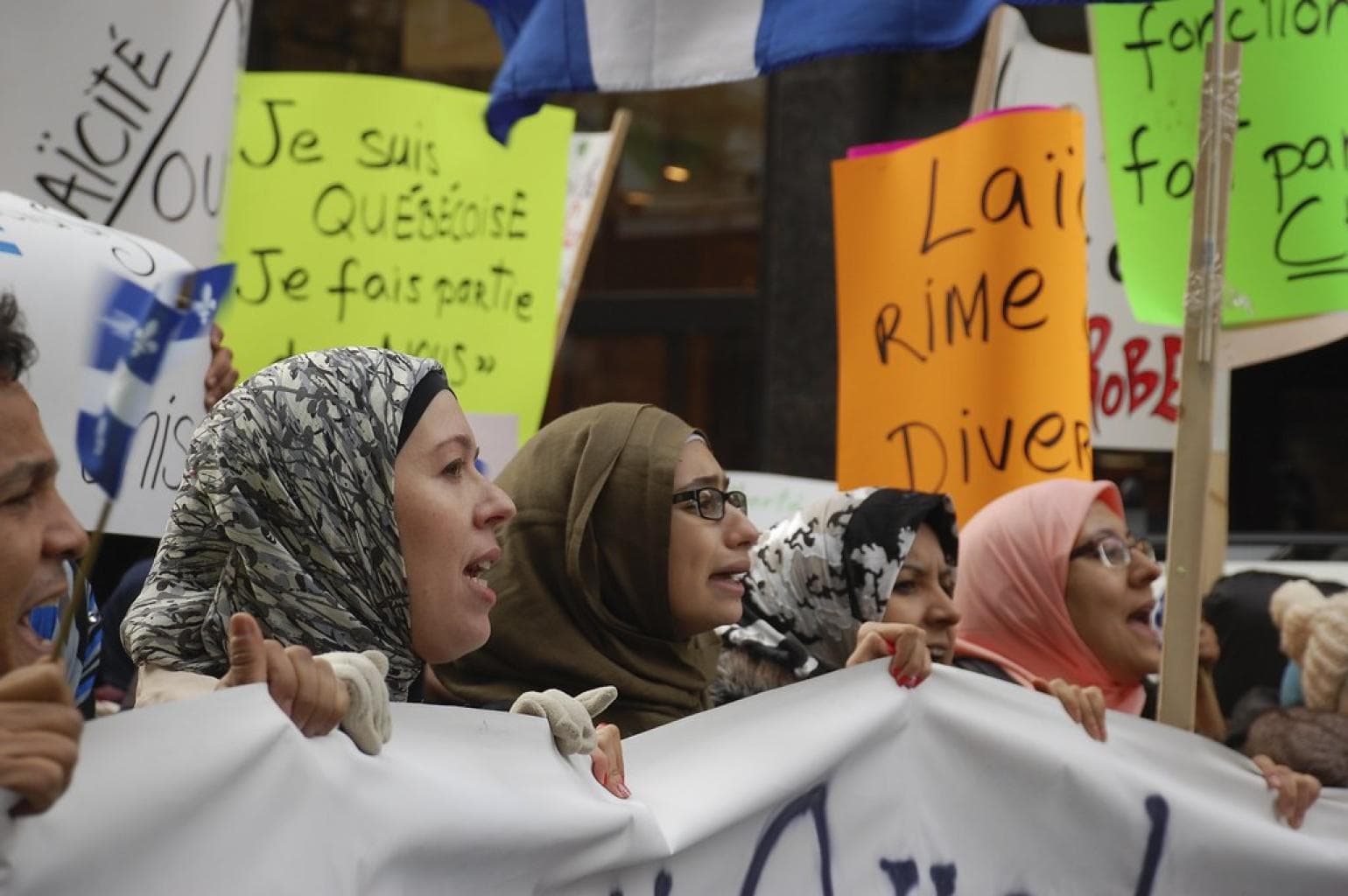 78 % des Français pour l’interdiction du voile islamique à l’université et pour les accompagnatrices scolaires