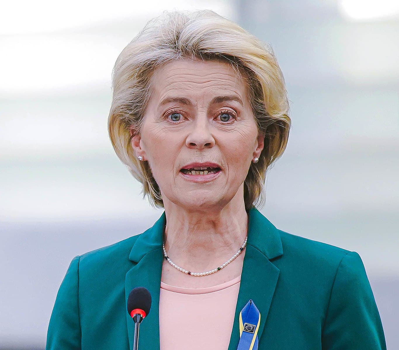 L’hospitalisation d’Ursula von der Leyen : une gestion opaque qui fragilise Bruxelles