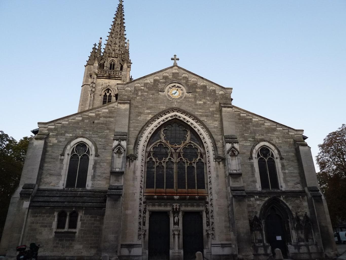 Bordeaux : drogues, dealers et campement sauvage autour de l'église Saint-Eulalie