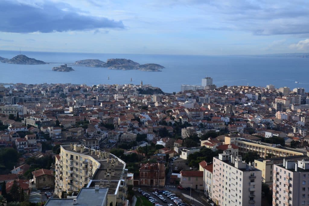 Fusillade à Marseille : une jeune femme en état de mort cérébrale