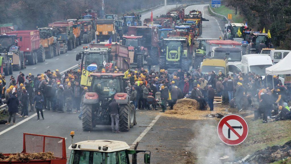 76 agriculteurs placés en garde à vue