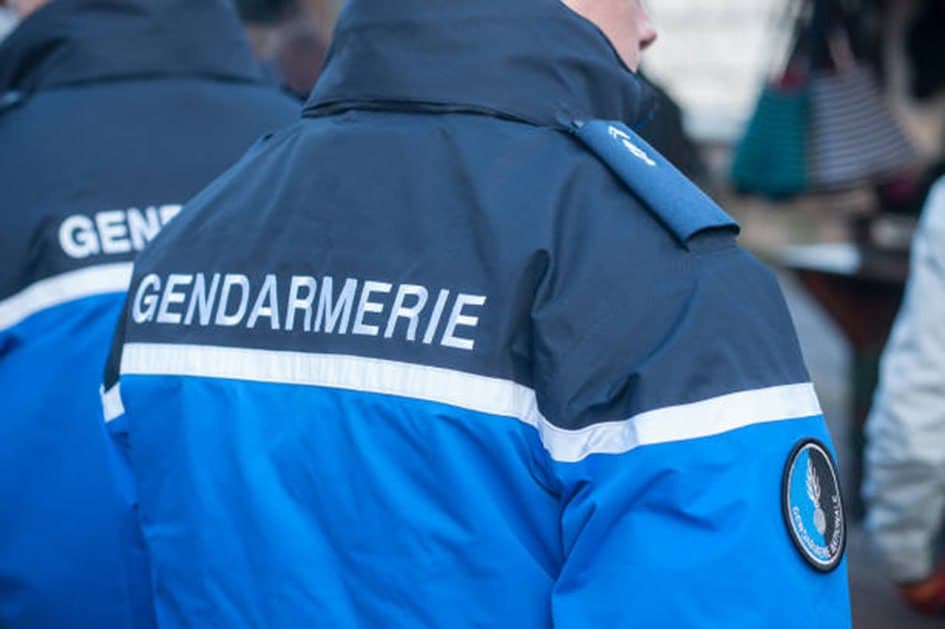 Refus d’obtempérer : écrasé par une portière, un gendarme blessé porte plainte