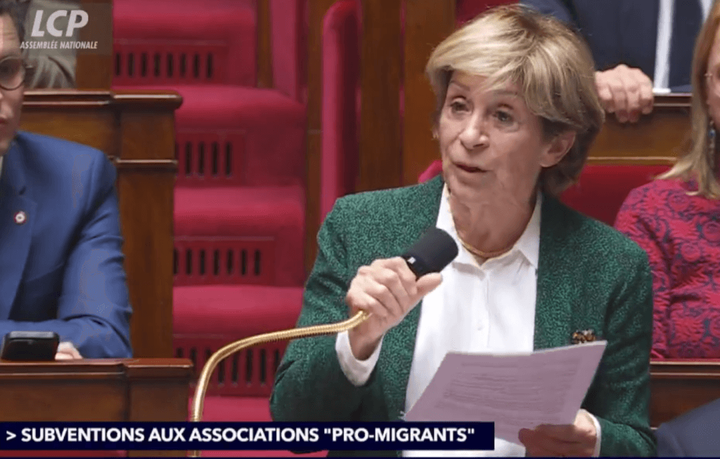 « Votre gouvernement est-il un gouvernement pro-immigration irrégulière ? », Brigitte Barèges (UDR)