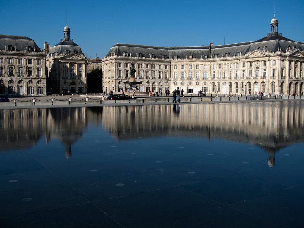 Bordeaux : un jeune homme poignardé à la gorge dans le quartier Ornano