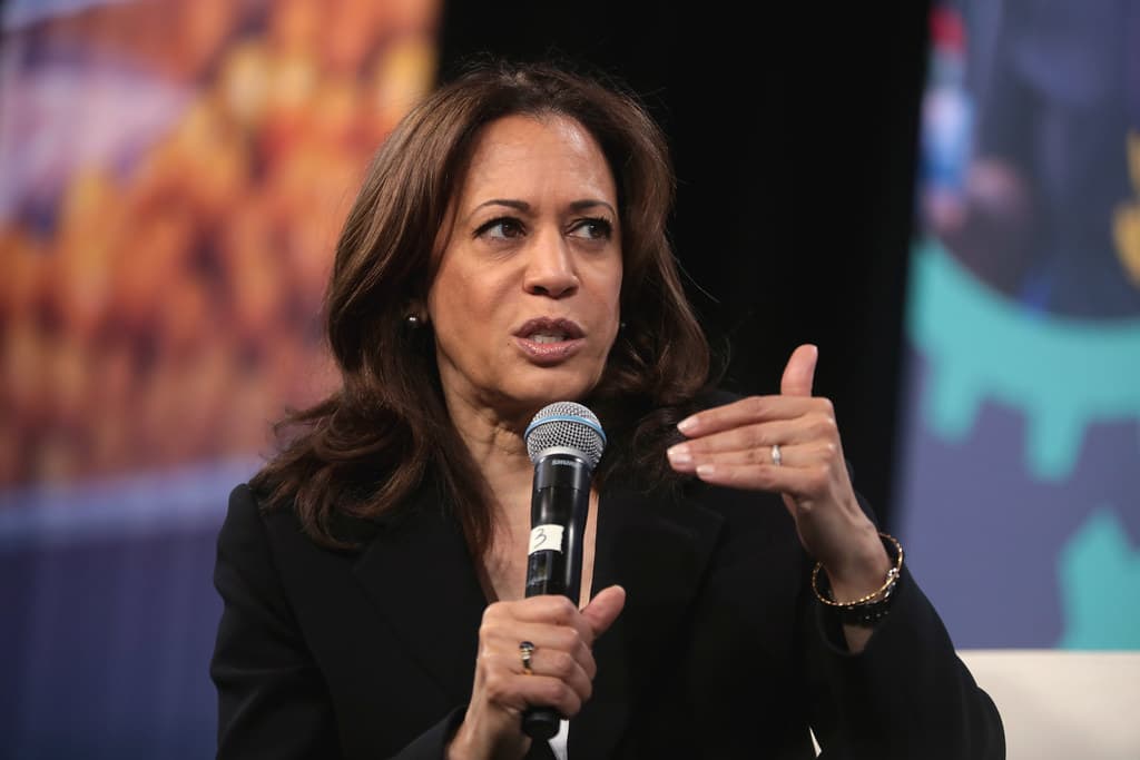 CNN charge la campagne de Kamala Harris