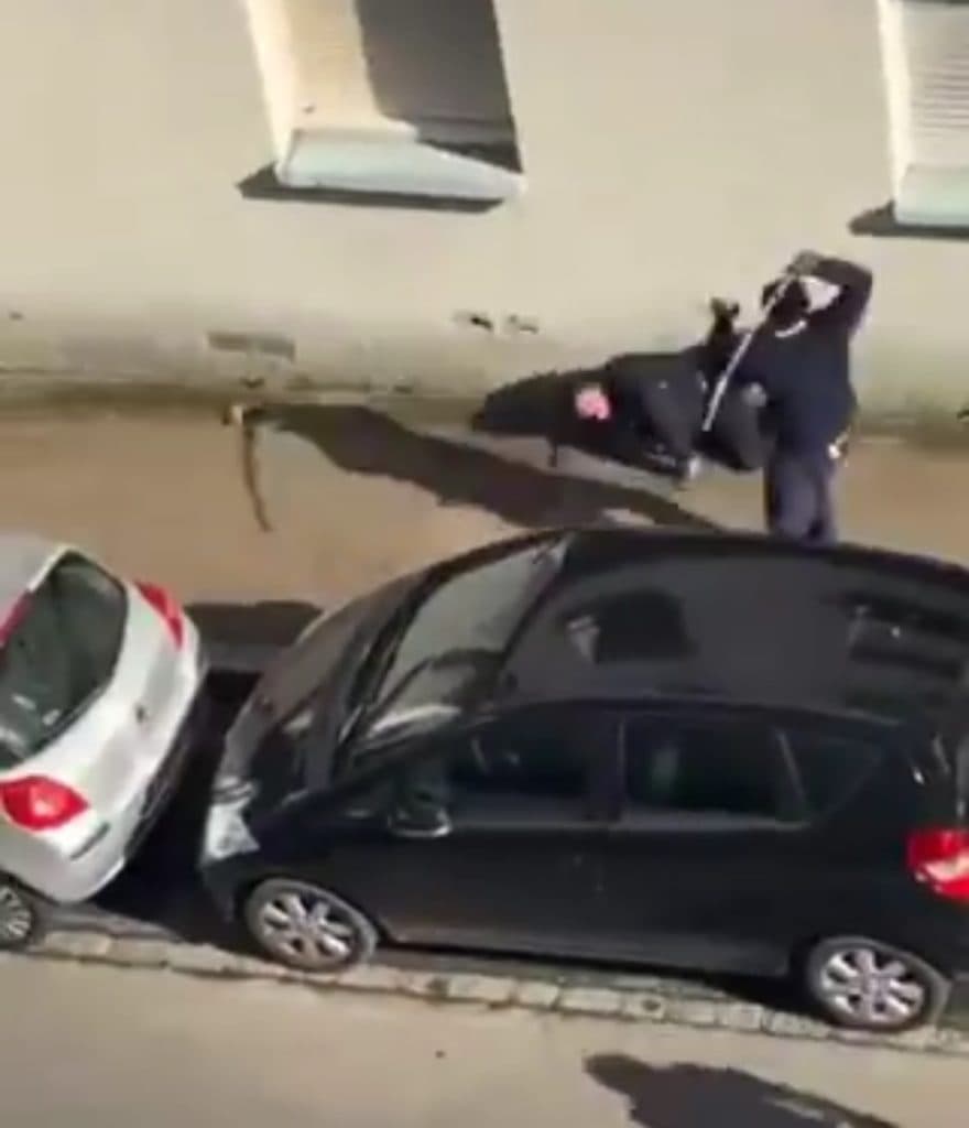 Trois policiers blessés par un homme armé d’un sabre à Lorient