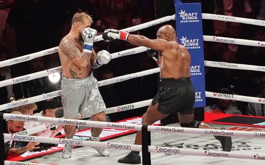 Le boxeur influenceur Jake Paul bat Mike Tyson dans un combat intergénérationnel