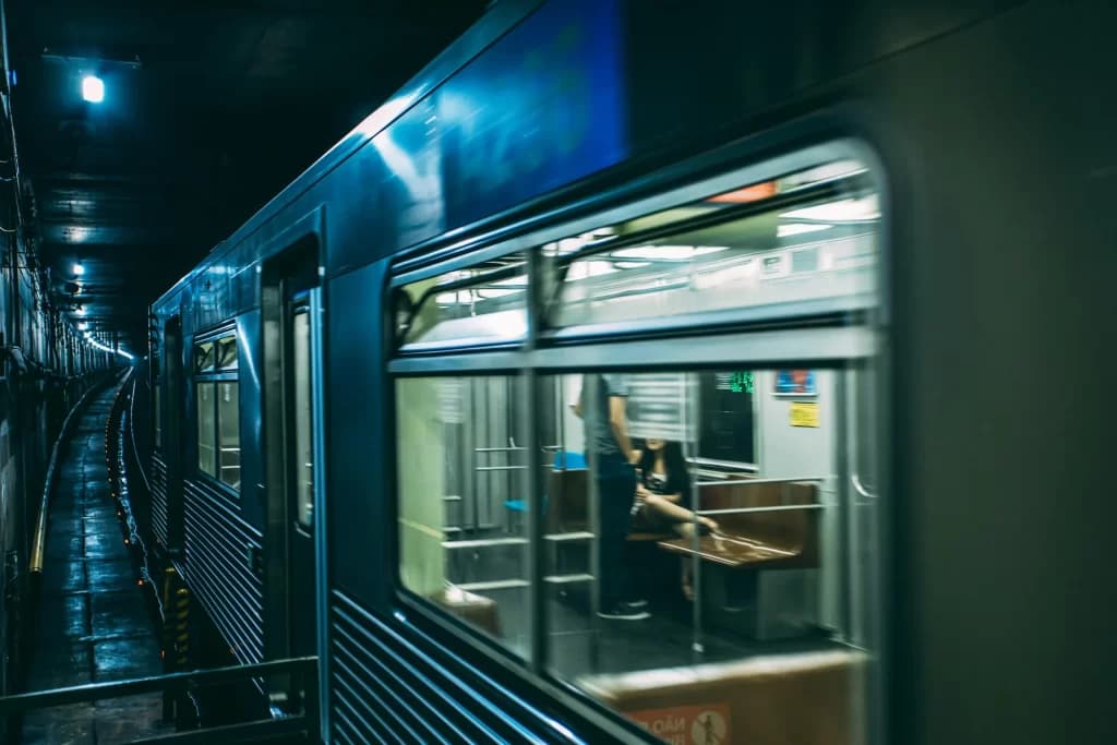 Attaque à la hache dans le RER E : quatre blessés, dont deux gravement mutilés