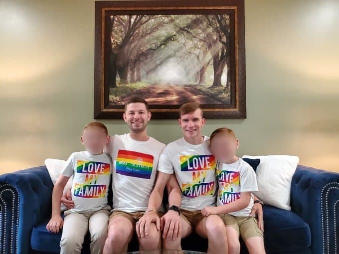 Horreur aux États-Unis : un couple homosexuel condamné à perpétuité pour des abus sexuels sur leurs enfants adoptifs